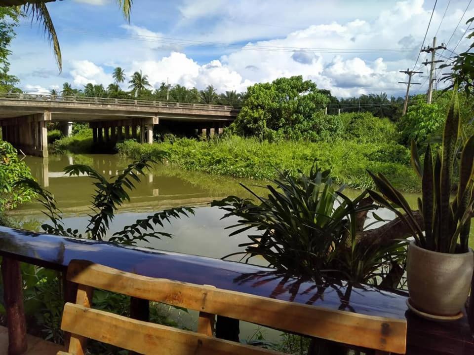 סוראט תאני Suankafae Resort สวนกาแฟรีสอร์ท מראה חיצוני תמונה